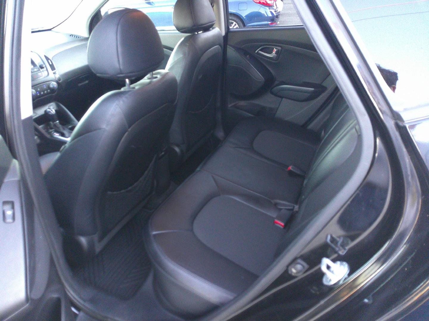 2015 BLACK HYUNDAI TUCSON LIMITED; SE (KM8JU3AG6FU) , located at 10405 Abercorn Street, Savannah, GA, 31419, (912) 921-8965, 31.988262, -81.131760 - Photo#4